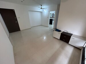 Room in 4 BHK Apartment at Hiranandani Tribeca, Ghodbunder Road – for Rent