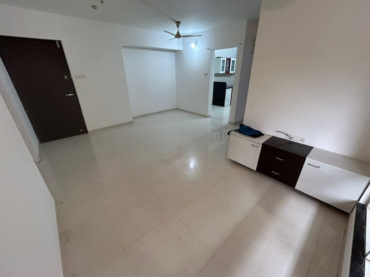 Room, hiranandani-tribeca 4 Bedroom 1200 Sq.Ft. Apartment In Ghodbunder Road Thane 9319652