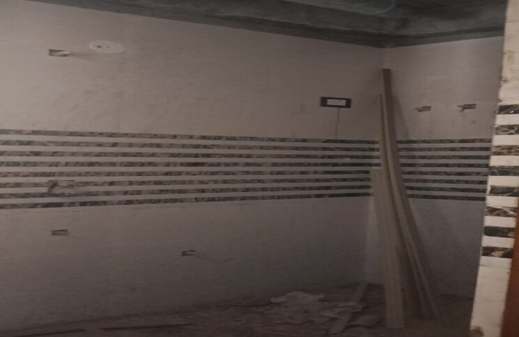 Bathroom, sector 73 2 Bedroom 990 Sq.Ft. Builder Floor In Sector 73 Noida 9319666