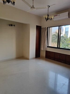 Room in 3 BHK Apartment at Ashford Casa Grande, Lower Parel – for Rent