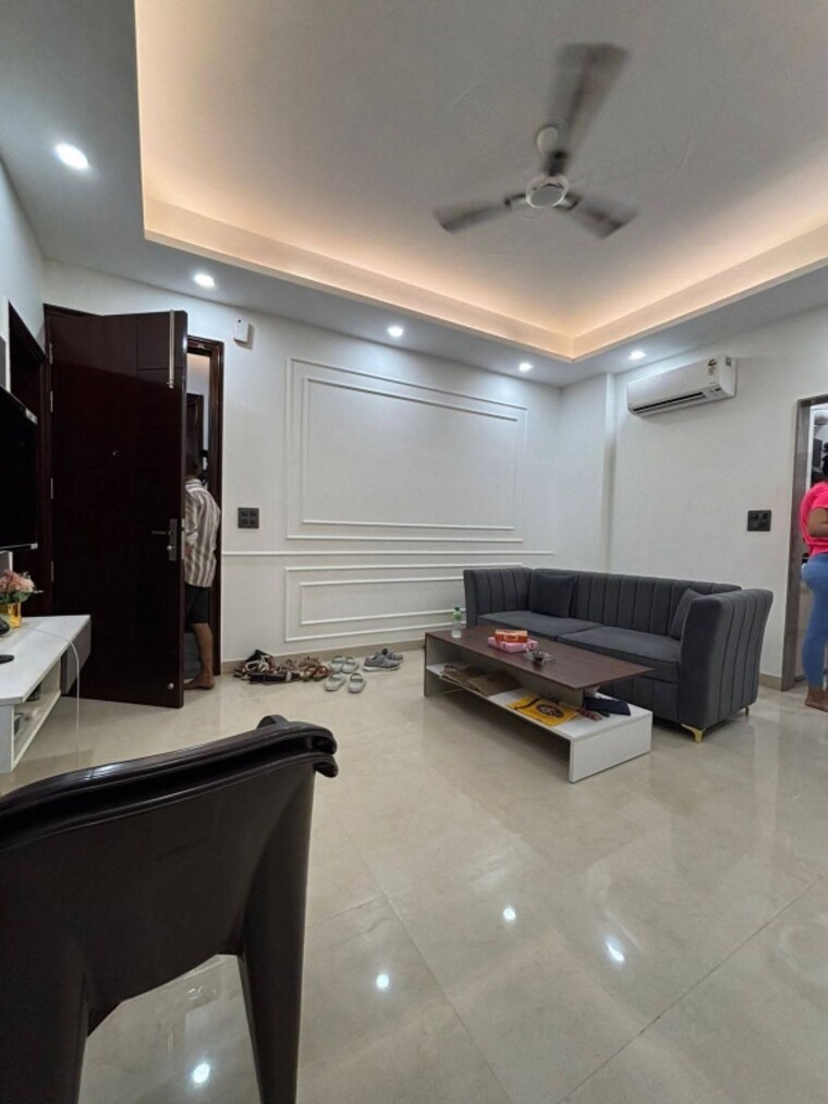 Living Room, freedom fighters enclave 2 Bedroom 1200 Sq.Ft. Apartment In Freedom Fighters Enclave Delhi 9319833