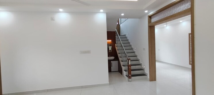 undefined, mannuthy 4 Bedroom 2250 Sq.Ft. Independent House In Mannuthy Thrissur 9319860