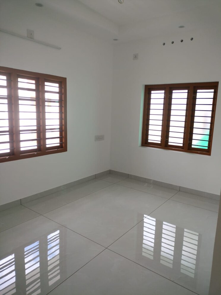 Room, mannuthy 4 Bedroom 2250 Sq.Ft. Independent House In Mannuthy Thrissur 9319860