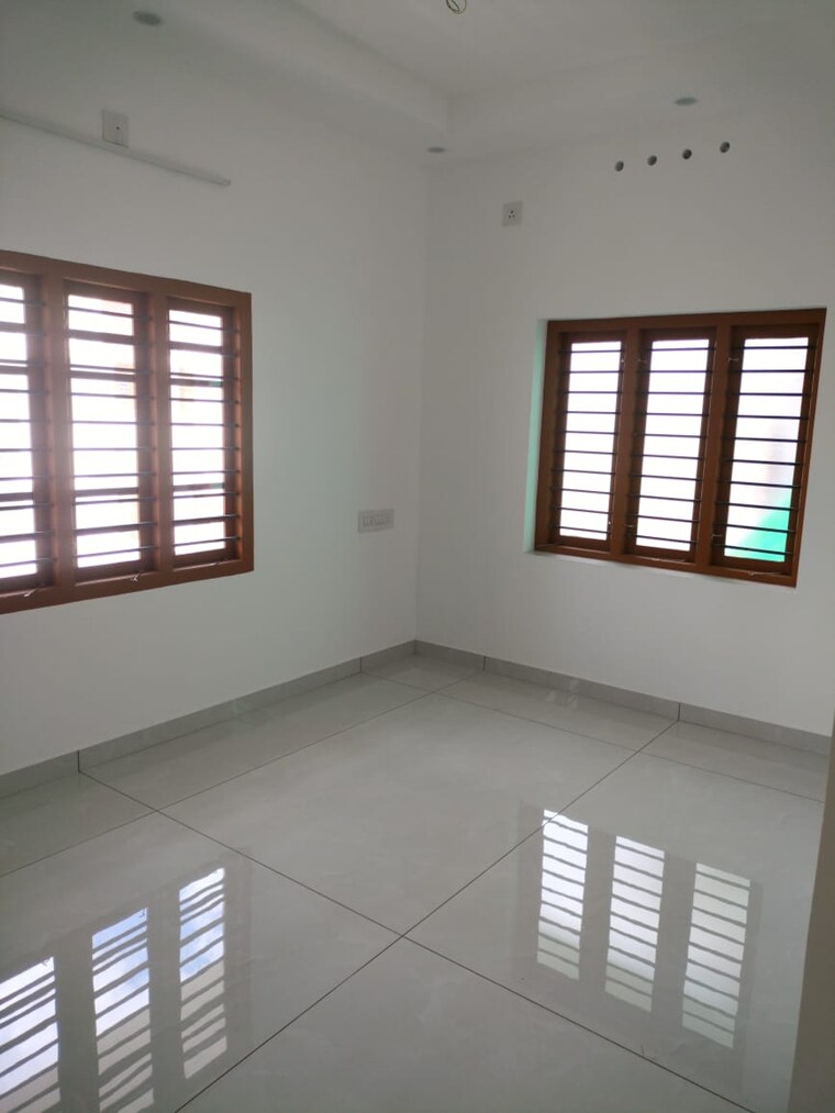 Room, mannuthy 4 Bedroom 2250 Sq.Ft. Independent House In Mannuthy Thrissur 9319860
