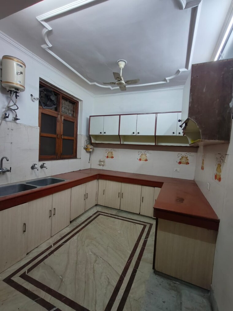 Kitchen, sukhdev vihar 3 Bedroom 2250 Sq.Ft. Builder Floor In Sukhdev Vihar Delhi 9319873