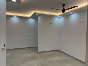Room in 3 BHK Apartment at G Corp Residency, Koramangala – for Rent
