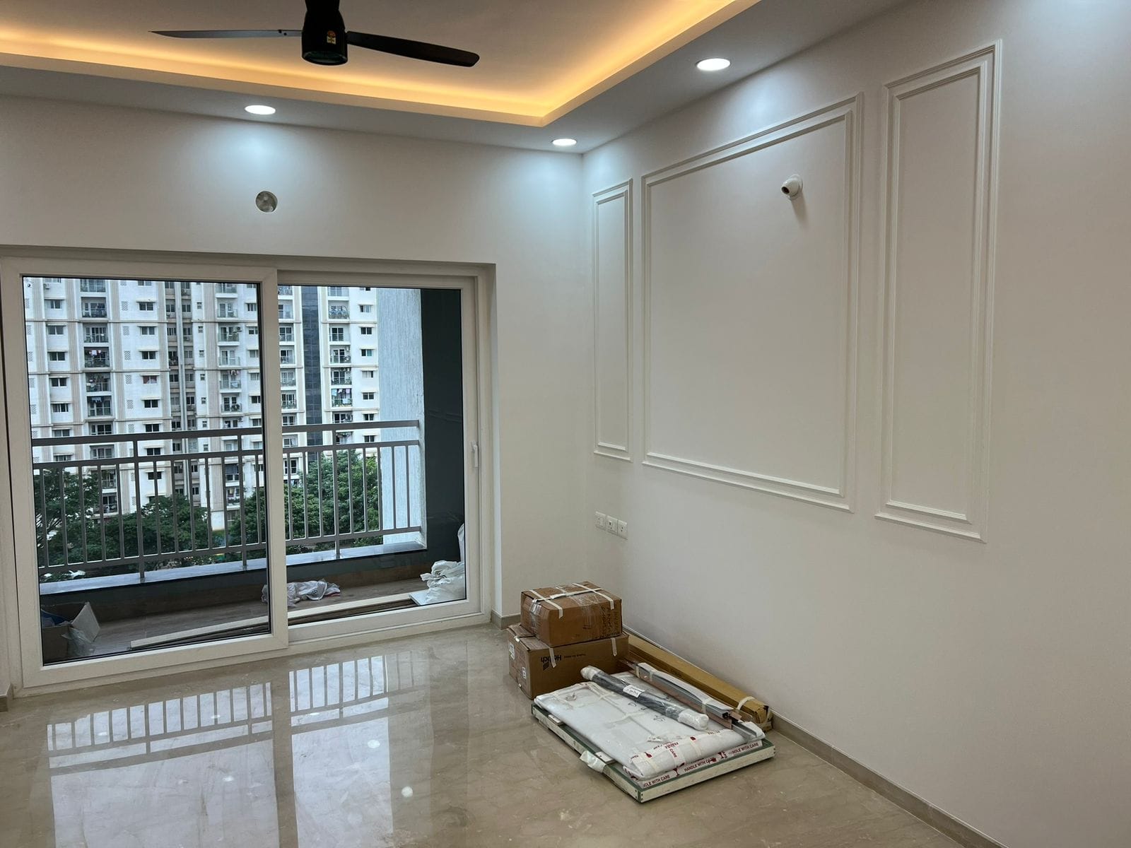 3 BHK + Servant Room 1900 Sq.Ft. Apartment in G Corp Residency