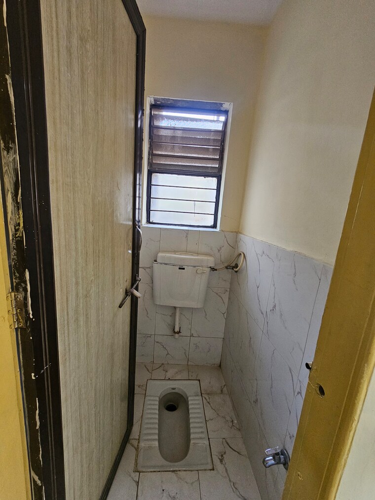 Bathroom, satpur 1 Bedroom 740 Sq.Ft. Apartment In Satpur Nashik 9319904
