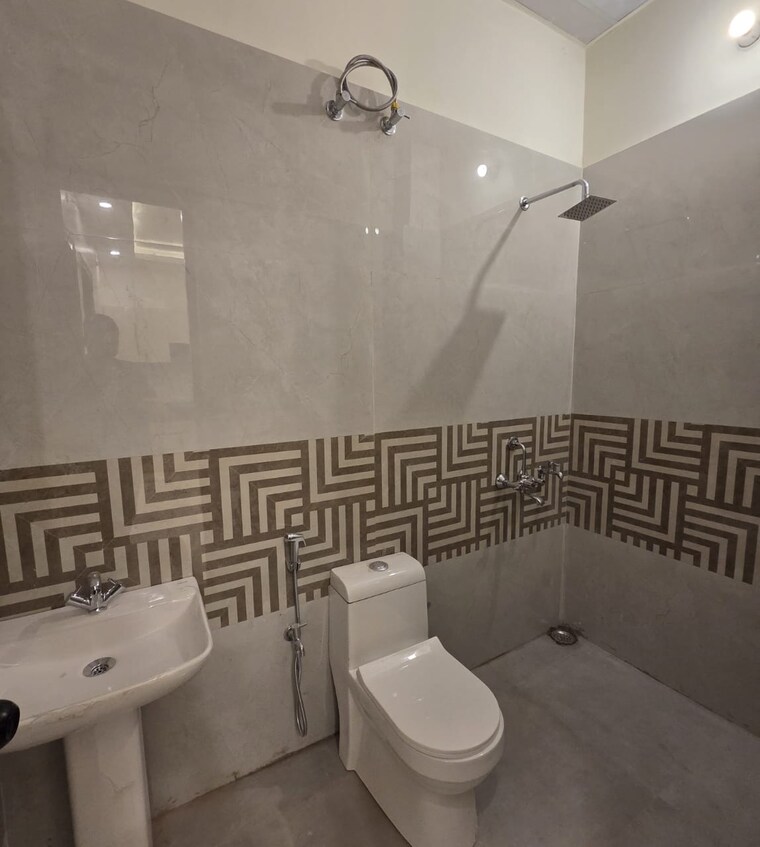 Bathroom, manas-town 3 Bedroom 2380 Sq.Ft. Villa In Indira Nagar Lucknow 9319966