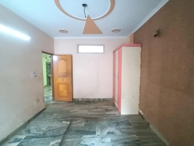 undefined, mansa ram park 3 Bedroom 900 Sq.Ft. Builder Floor In Mansa Ram Park Delhi 9319986