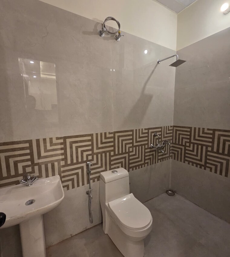 Bathroom, manas-town 3 Bedroom 2420 Sq.Ft. Villa In Indira Nagar Lucknow 9319993