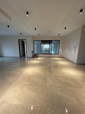 Room in 3 BHK Apartment at Lake Front Solitaire, Powai – for Sale