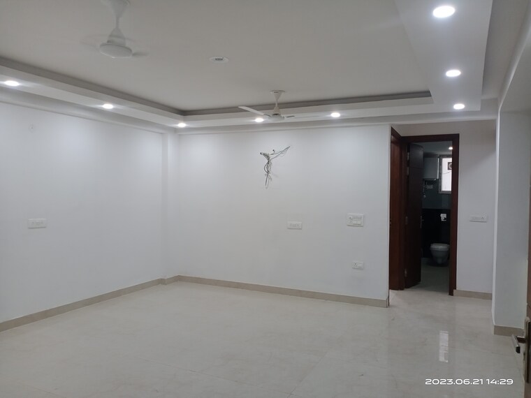 Room, vasant kunj 3 Bedroom 1350 Sq.Ft. Builder Floor In Vasant Kunj Delhi 9320028