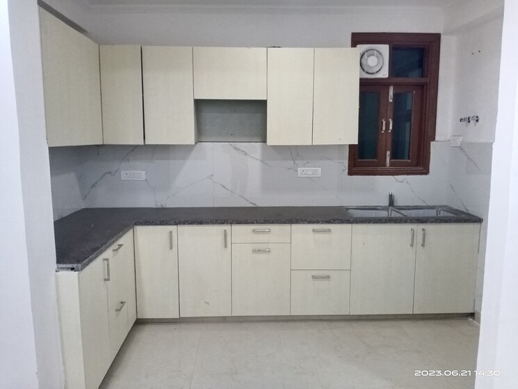 Kitchen, vasant kunj 3 Bedroom 1350 Sq.Ft. Builder Floor In Vasant Kunj Delhi 9320028
