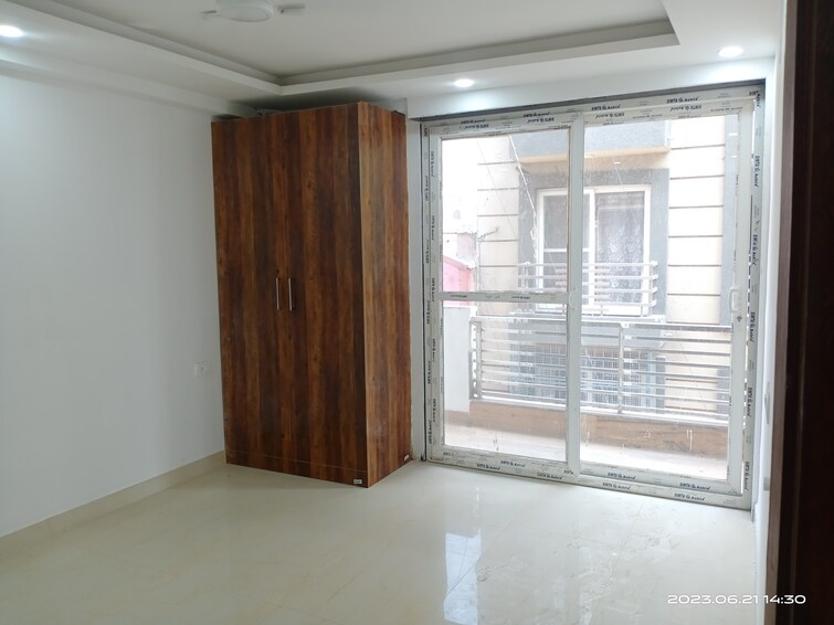 Room, vasant kunj 3 Bedroom 1350 Sq.Ft. Builder Floor In Vasant Kunj Delhi 9320028