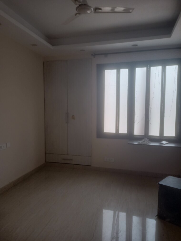 Room, vasant kunj enclave 2 Bedroom 80 Sq.Yd. Builder Floor In Vasant Kunj Enclave Delhi 9320108