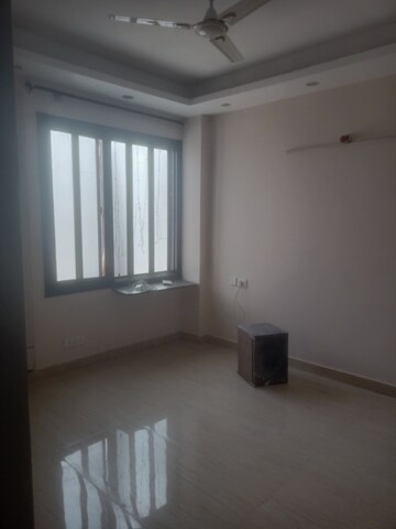 Room in 2 BHK Builder Floor at Vasant Kunj Enclave – for Rent