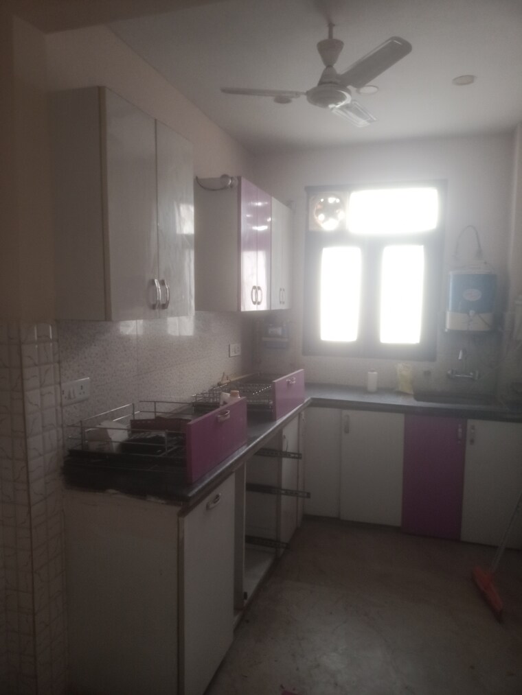 Kitchen, vasant kunj enclave 2 Bedroom 80 Sq.Yd. Builder Floor In Vasant Kunj Enclave Delhi 9320108