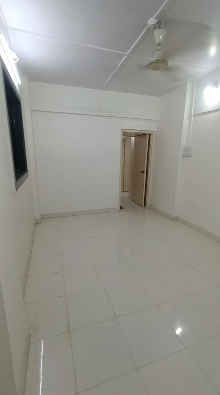 Room, dombivli east 1 Bedroom 580 Sq.Ft. Apartment In Dombivli East Thane 9320080