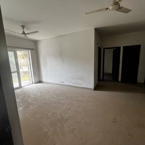 Room in 3 BHK Apartment at BPTP District 3, Sector 85 – for Sale