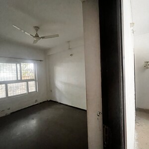 Room in 3 BHK Apartment at BPTP District 3, Sector 85 – for Sale