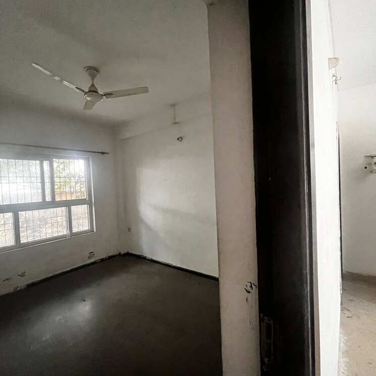 Room, bptp-district-3 3 Bedroom 2250 Sq.Ft. Apartment In Sector 85 Faridabad 9320134