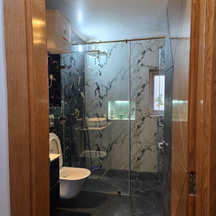 Bathroom, ss-aaron-ville 3 Bedroom 2000 Sq.Ft. Builder Floor In Dhani Gurgaon 9320137