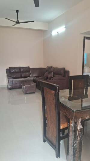 Team Area in 2 BHK Apartment at Manikonda – for Rent