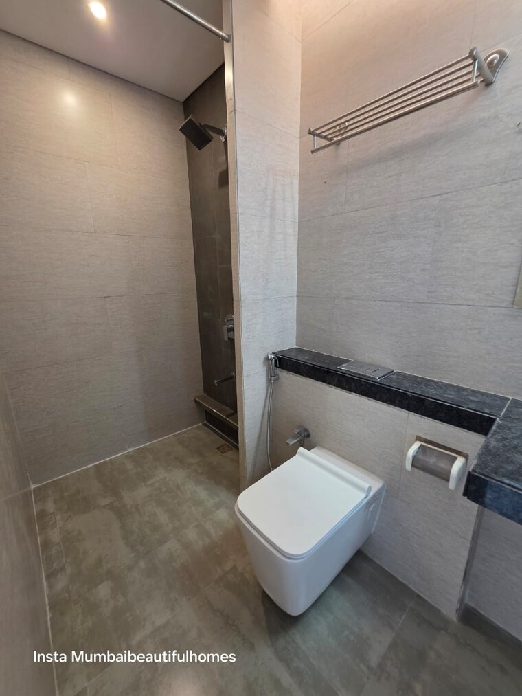 Bathroom, zee-jayashree 3 Bedroom 997 Sq.Ft. Apartment In Vile Parle East Mumbai 9320179