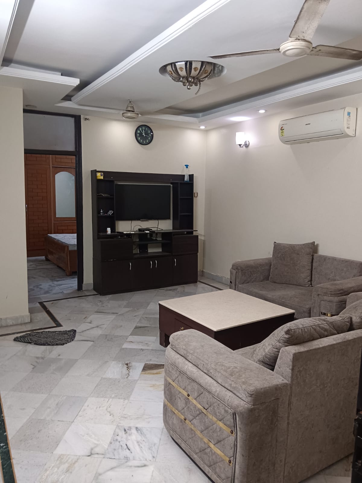 3 BHK Builder Floor For Rent in Panchsheel Vihar ,malviya