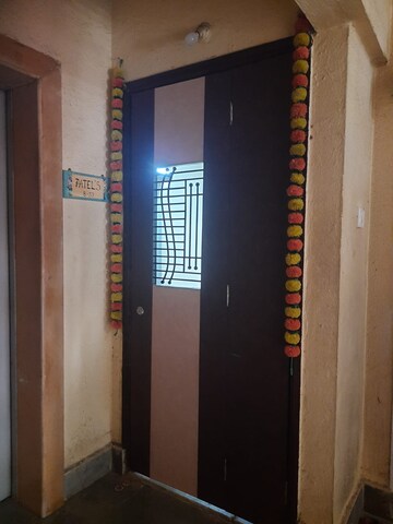 Building Lobby in 1 BHK Builder Floor at Mulund East – for Sale