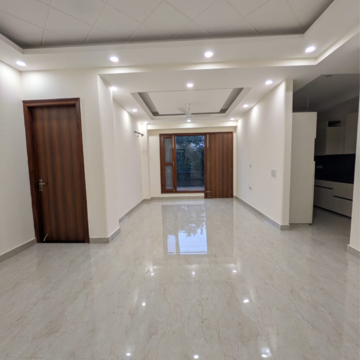 Room in 3.5 BHK Builder Floor at Sector 23 – for Rent
