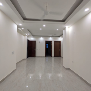 Room in 3.5 BHK Builder Floor at Sector 23 – for Rent