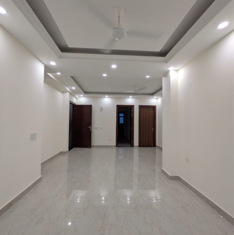 Room, sector 23 3.5 Bedroom 1500 Sq.Ft. Builder Floor In Sector 23 Gurgaon 9320501