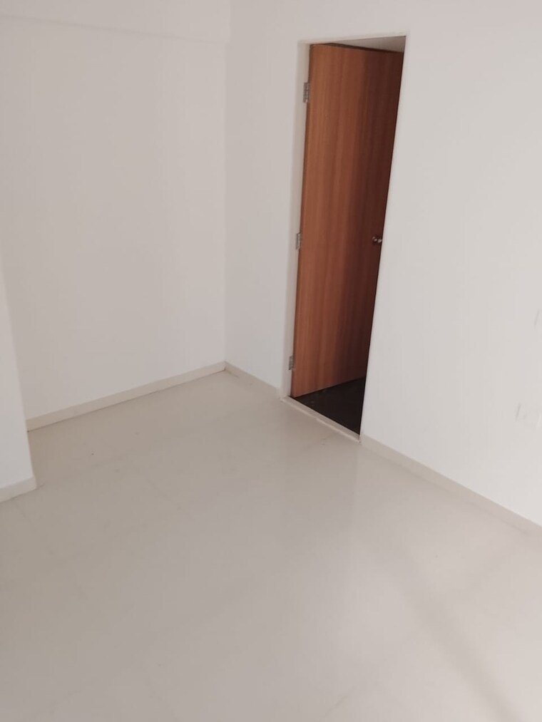 Room, dombivli east 1 Bedroom 500 Sq.Ft. Apartment In Dombivli East Thane 9320477