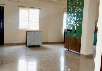 Room in 2 BHK Apartment at Manikonda – for Rent