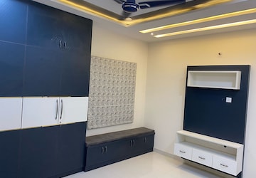 Furnished Amenities in 2 BHK Apartment at Manikonda – for Rent