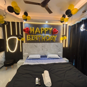 Bedroom in Studio Apartment at Gaur City Center, Sector 4 Greater Noida – for Rent