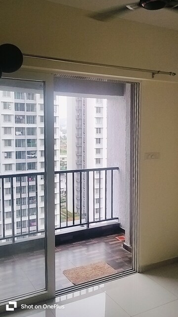 Room in 1 BHK Apartment at Kolte Patil Life Republic, Hinjewadi – for Rent