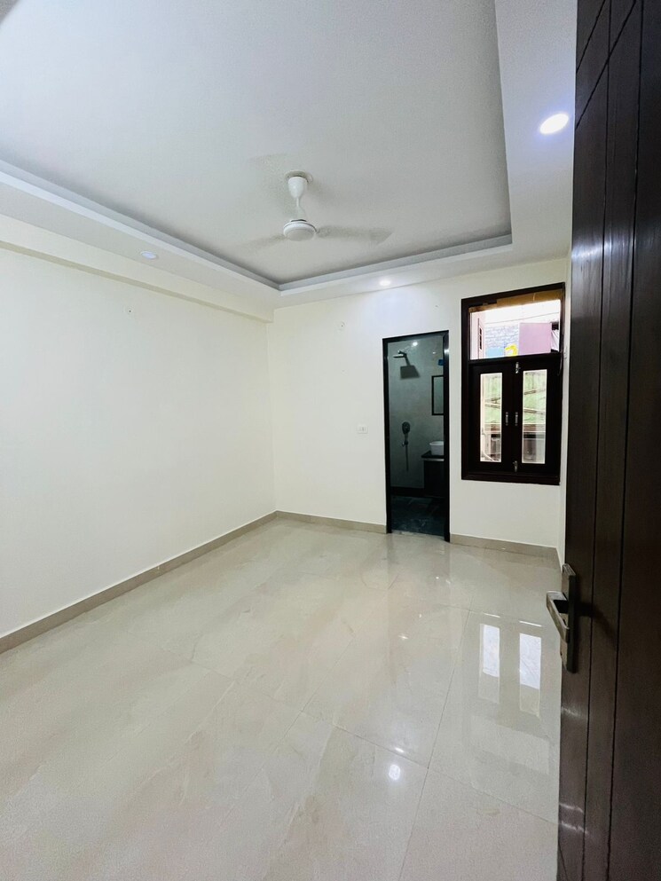 Room, saket 1 Bedroom 450 Sq.Ft. Apartment In Saket Delhi 9320712