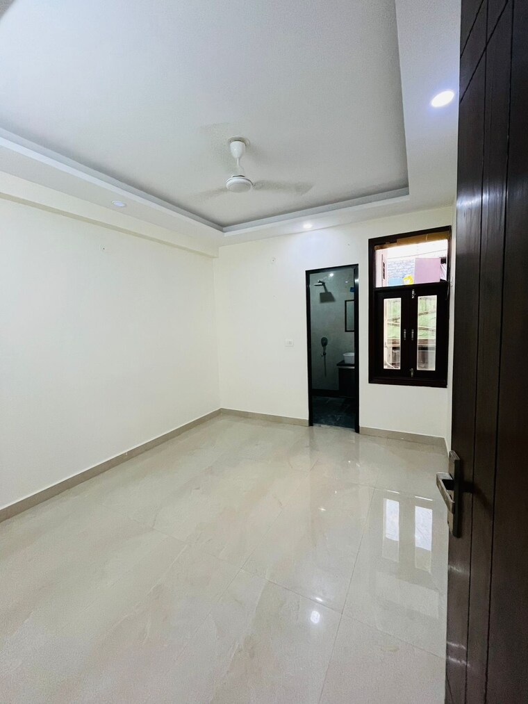 Room, saket 1 Bedroom 450 Sq.Ft. Apartment In Saket Delhi 9320712