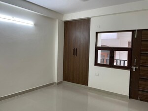 Room in 1 BHK Apartment at Saket – for Rent