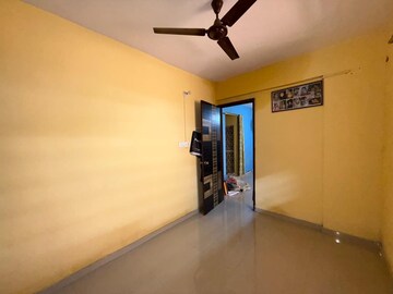 Room in 1 BHK Apartment at Seawoods – for Rent