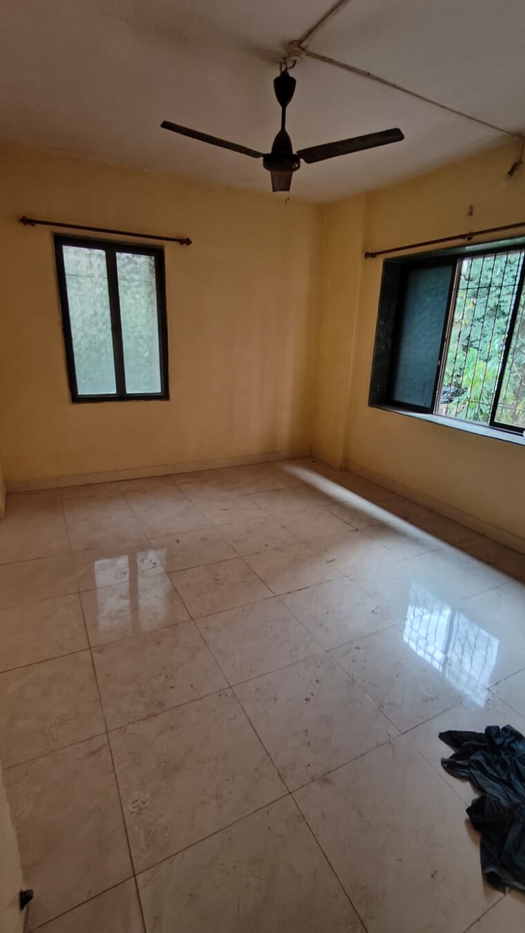 Room, dombivli east 1 Bedroom 600 Sq.Ft. Apartment In Dombivli East Thane 9320666
