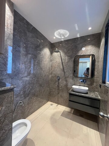 Bathroom in 1 RK Builder Floor at Sector 10 – for Rent