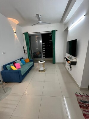 Team Area in 2 BHK Apartment at Godrej Seven, Joka – for Rent