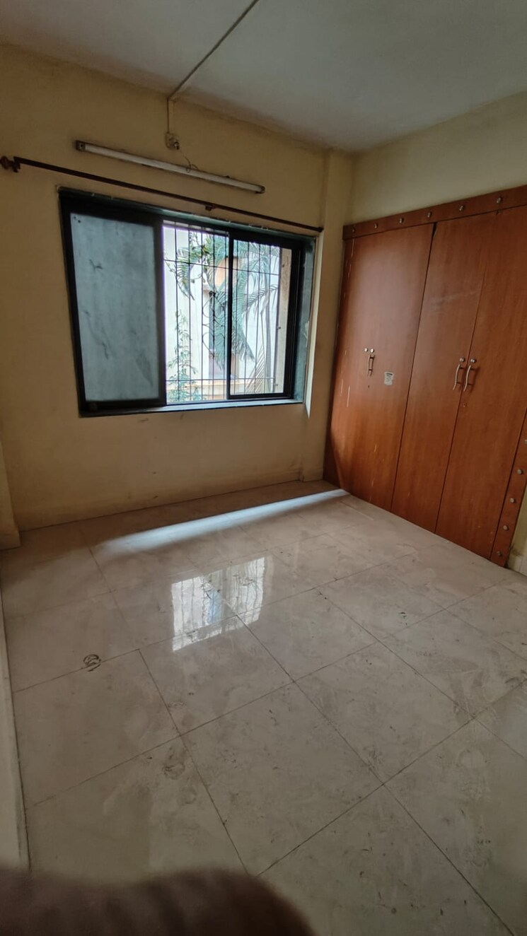 Room, dombivli east 1 Bedroom 500 Sq.Ft. Apartment In Dombivli East Thane 9320737