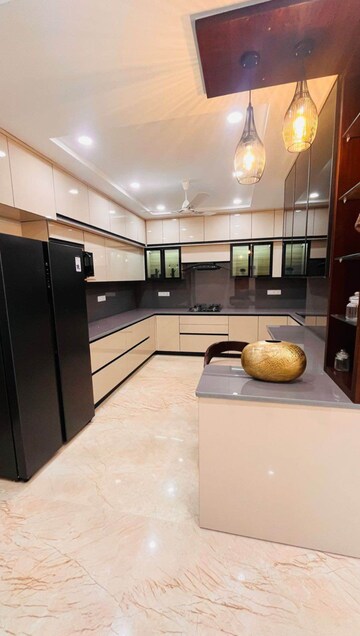 Kitchen in 1.5 BHK Builder Floor at Sector 10 – for Rent