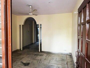 2 BHK Builder Floor For Rent in Lajpat Nagar