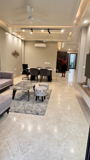 Living Room in 3 BHK Builder Floor at Sector 10 – for Rent